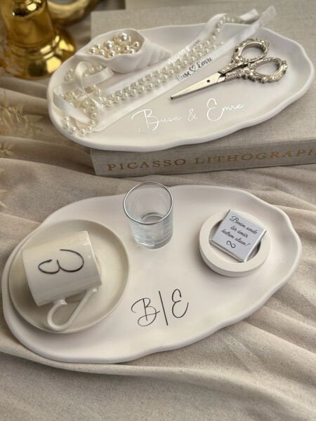 Nişan Tepsisi ve Söz Tepsisi – İsimli Yüzük Tepsisi ve Damat Fincan Takımı - Kurdele ve Çikolata Hediyeli – Ücretsiz Kargo