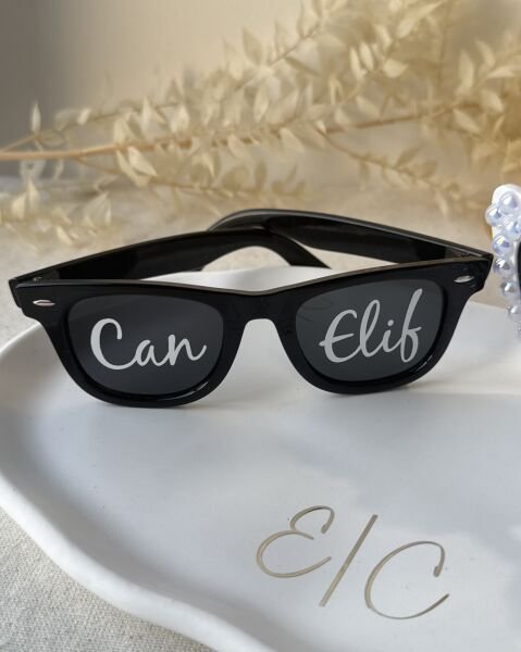 İsme Özel Baskılı Gelin & Damat Güneş Gözlüğü 2 li Set ÜCRETSİZ KARGO - Kalpli Beyaz Gelin Gözlüğü - Siyah isimli Damat Gözlüğü