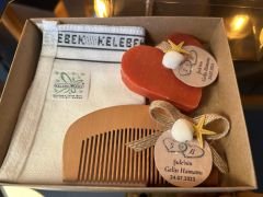 Gelin Hamamı Seti 'Kırmızı Kalp Sabunlu'  Bristol Etiketli - Bambu Tarak + Kokulu Sabun + Kese 3 lü Set