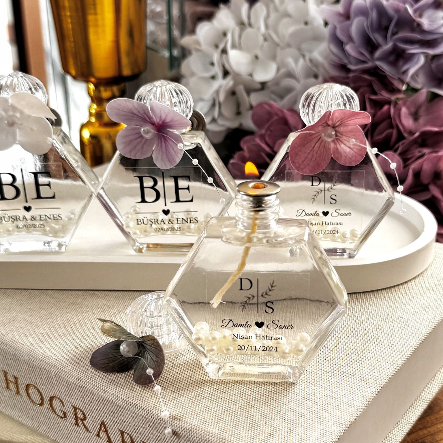 Antrasit Organizasyon Islak Ortancalı İncili Kandil 50 CC Altıgen Cam Şişe Nikah Nişan Söz Bebek Şekeri Hediyelik