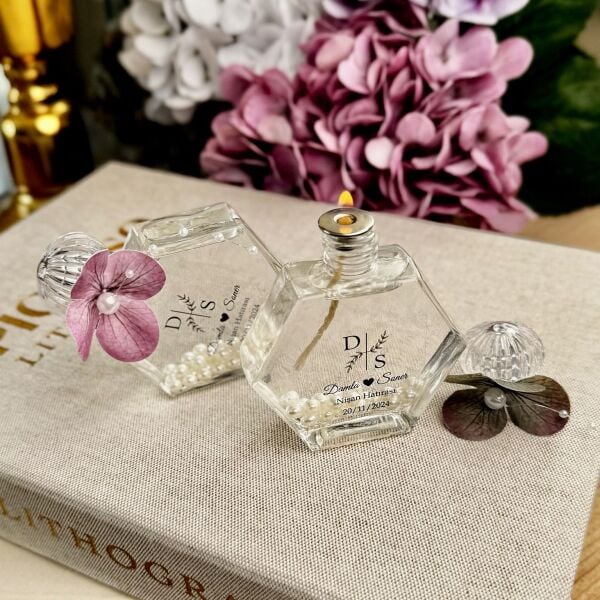 Antrasit Organizasyon Islak Ortancalı İncili Kandil 50 CC Altıgen Cam Şişe Nikah Nişan Söz Bebek Şekeri Hediyelik