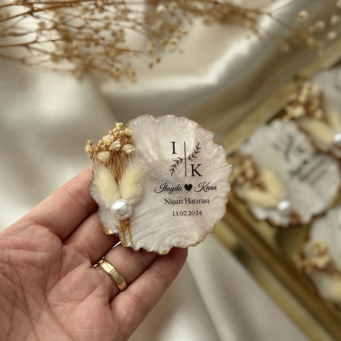 Epoksi Magnet Kuru Çiçekli Nikah Nişan Söz Bebek Şekeri Hediyelik Antrasit Organizasyon