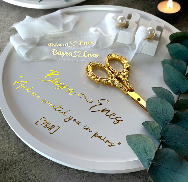 İsim Baskılı İpek Şifon Yüzük Kurdelesi 100 cm  - Özel Varak Baskılı Kenarı Saçaklı 3 cm eninde İpek Şifon Kurdele