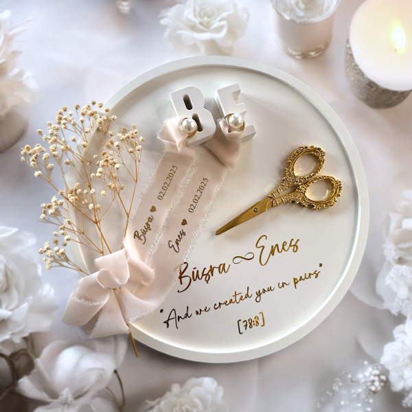 İsim Baskılı İpek Şifon Yüzük Kurdelesi 100 cm  - Özel Varak Baskılı Kenarı Saçaklı 3 cm eninde İpek Şifon Kurdele