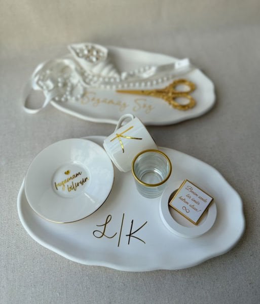 Yeni Model Beyaz Seri Söz Nişan Yüzük Tepsisi Ve Damat Fincanı Tepsisi İsme Özel Tam Takım  - ÜCRETSİZ KARGO