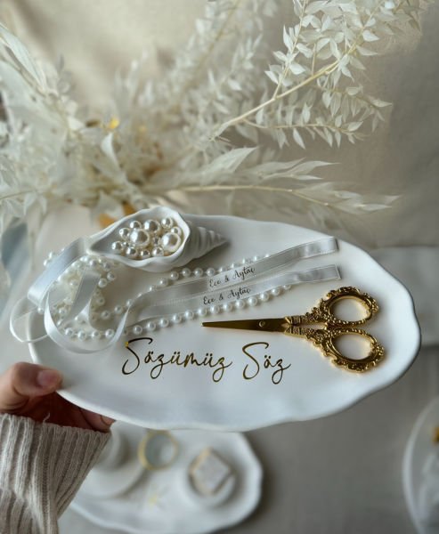 Yeni Model Beyaz Seri Söz Nişan Yüzük Tepsisi Ve Damat Fincanı Tepsisi İsme Özel Tam Takım  - ÜCRETSİZ KARGO
