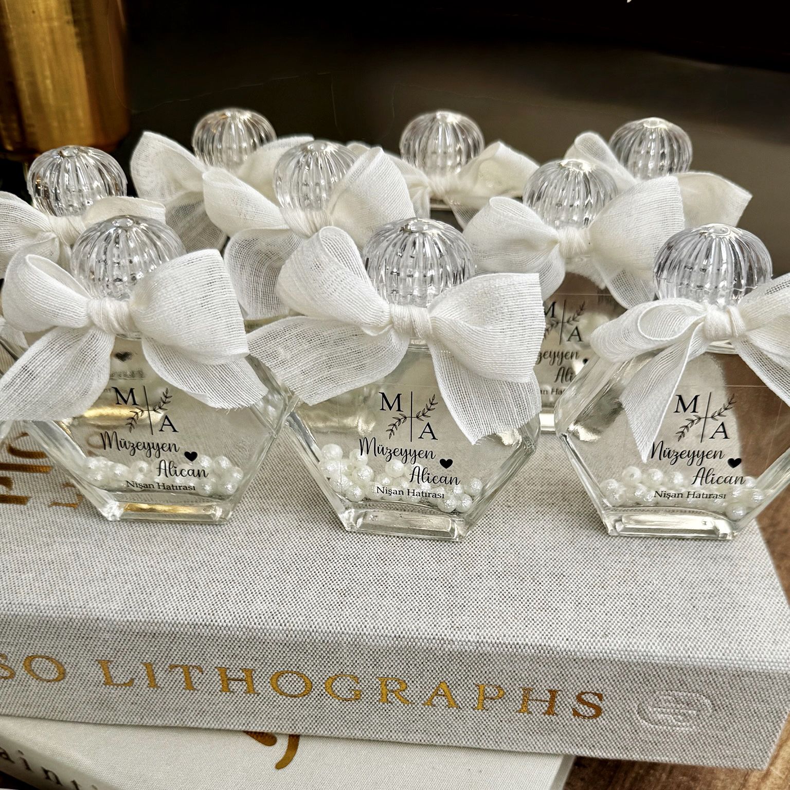 Antrasit Organizasyon İncili Kolonya Şişesi 50 CC Altıgan Cam Nikah Nişan Söz Bebek Şekeri Hediyelik