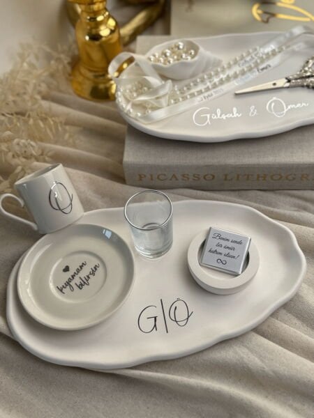 Nişan Tepsisi ve Söz Tepsisi – İsimli Yüzük Tepsisi ve Damat Fincan Takımı - Kurdele ve Çikolata Hediyeli – Ücretsiz Kargo