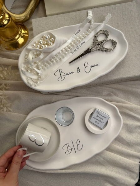 Nişan Tepsisi ve Söz Tepsisi – İsimli Yüzük Tepsisi ve Damat Fincan Takımı - Kurdele ve Çikolata Hediyeli – Ücretsiz Kargo