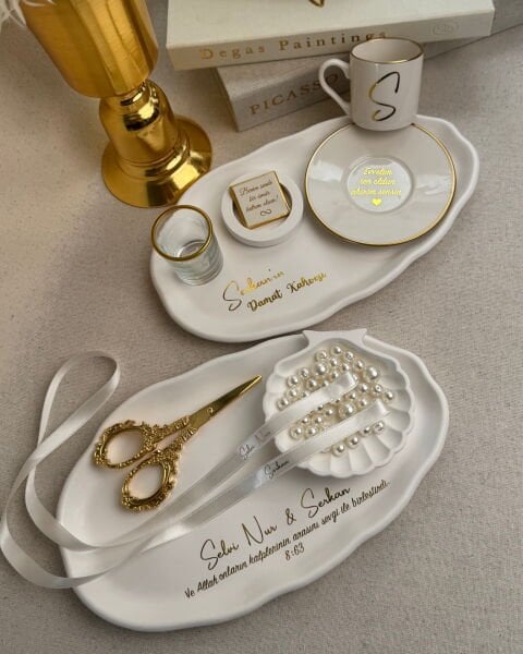 Nişan Tepsisi ve Söz Tepsisi İstiridye Model – İsimli Yüzük Tepsisi ve Damat Fincan Takımı - Kurdele ve Çikolata Hediyeli – Ücretsiz Kargo