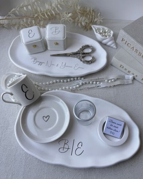 Yüzük Kutulu Nişan Tepsisi ve Söz Tepsisi Tam Set– İsimli Yüzük Tepsisi ve Damat Fincan Takımı - Kurdele ve Çikolata Hediyeli – Ücretsiz Kargo