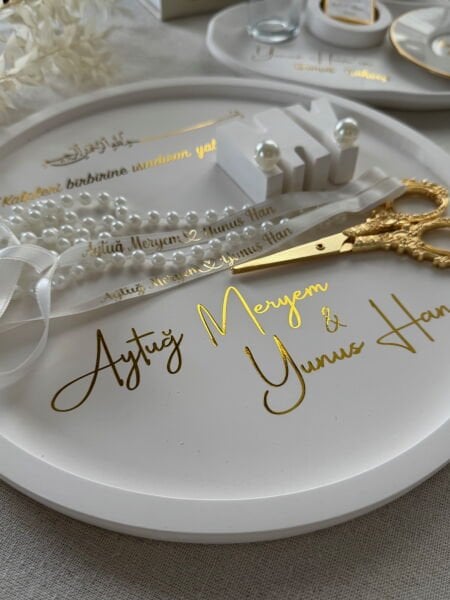 1 Oval + 1 Yuvarlak Nişan Tepsisi ve Kahve Tepsisi Seti – İsimli Yüzük Tepsisi ve Damat Fincan Takımı - Kurdele ve Çikolata Hediyeli – Ücretsiz Kargo