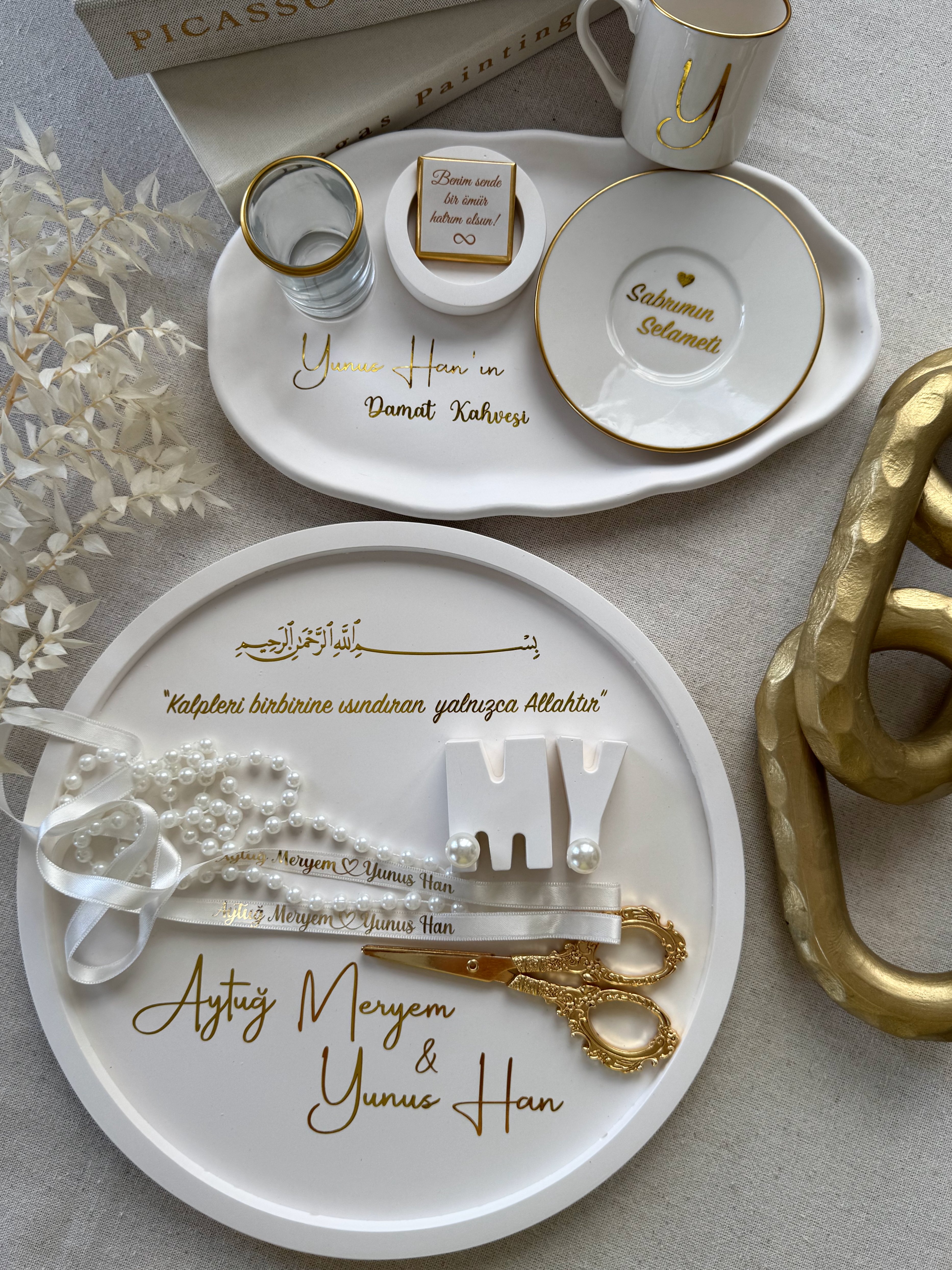 1 Oval + 1 Yuvarlak Nişan Tepsisi ve Kahve Tepsisi Seti – İsimli Yüzük Tepsisi ve Damat Fincan Takımı - Kurdele ve Çikolata Hediyeli – Ücretsiz Kargo