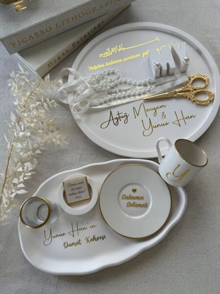 1 Oval + 1 Yuvarlak Nişan Tepsisi ve Kahve Tepsisi Seti – İsimli Yüzük Tepsisi ve Damat Fincan Takımı - Kurdele ve Çikolata Hediyeli – Ücretsiz Kargo