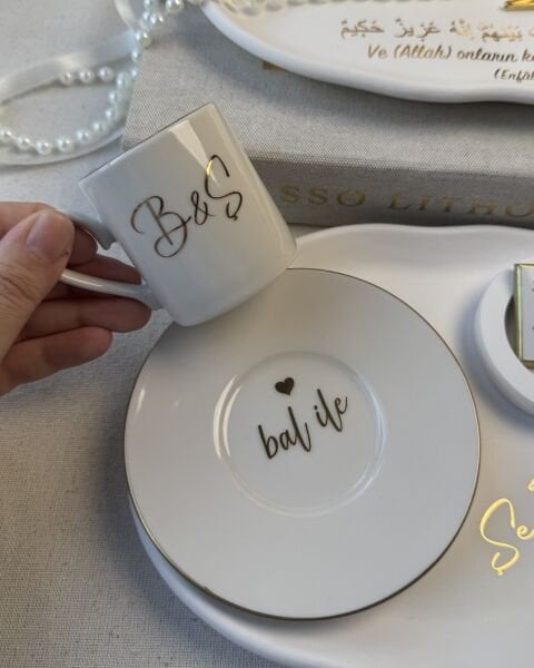 Damat kahvesi fincanı İsme Özel Yazılı - 1 ADET FİNCAN + 1 ADET FİNCAN TABAĞI - gold veya gümüş yazılabilir - Su bardağı seçimlerden ekstra eklenebilir