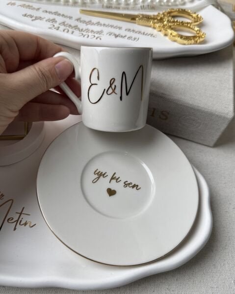 Damat kahvesi fincanı İsme Özel Yazılı - 1 ADET FİNCAN + 1 ADET FİNCAN TABAĞI - gold veya gümüş yazılabilir - Su bardağı seçimlerden ekstra eklenebilir