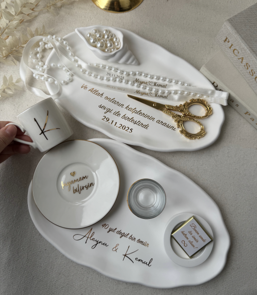 Nişan Tepsisi ve Söz Tepsisi  KİŞİYE ÖZEL – İsimli Yüzük Tepsisi ve Damat Fincan Takımı - Kurdele ve Çikolata Hediyeli – Ücretsiz Kargo