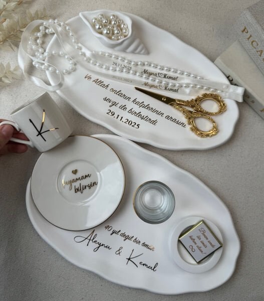 Nişan Tepsisi ve Söz Tepsisi  KİŞİYE ÖZEL – İsimli Yüzük Tepsisi ve Damat Fincan Takımı - Kurdele ve Çikolata Hediyeli – Ücretsiz Kargo